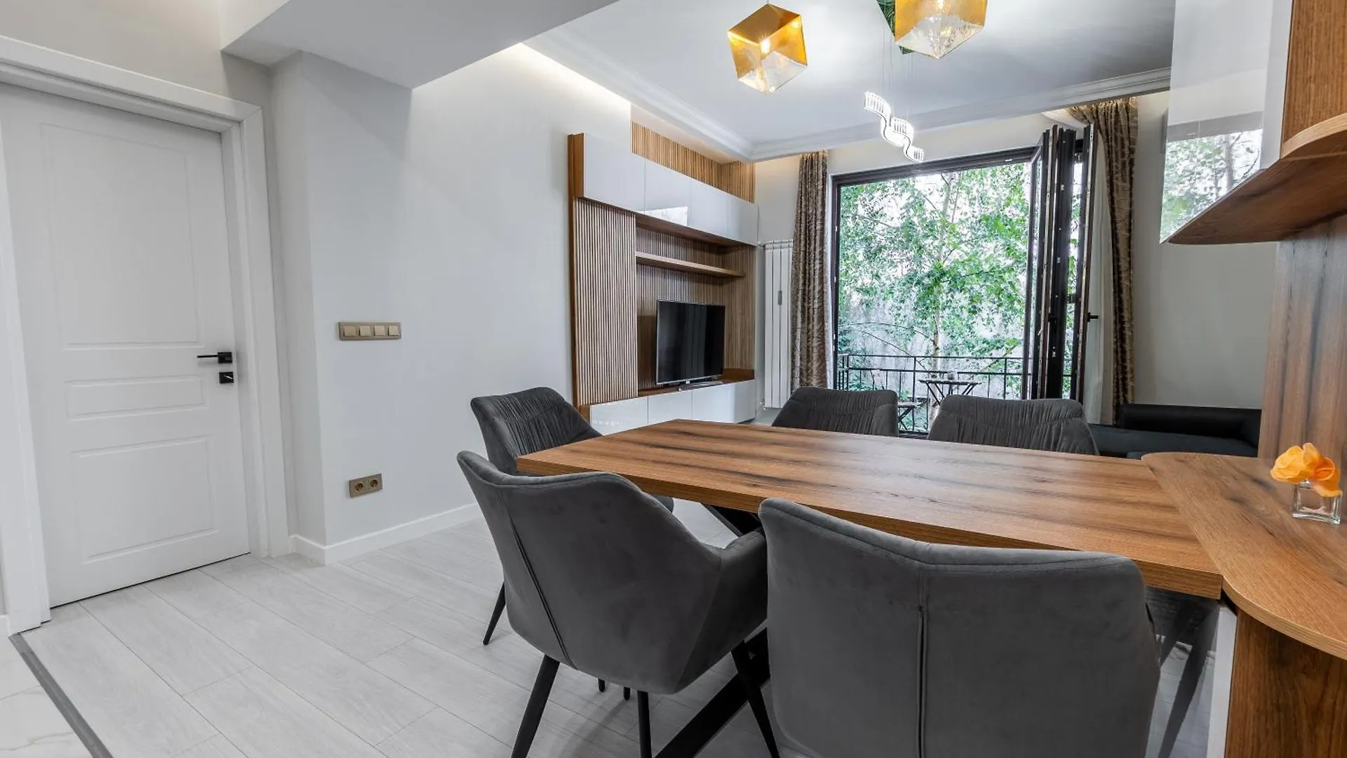 Vitoshka Luxury 2-Br Retreat Apartment Sofia